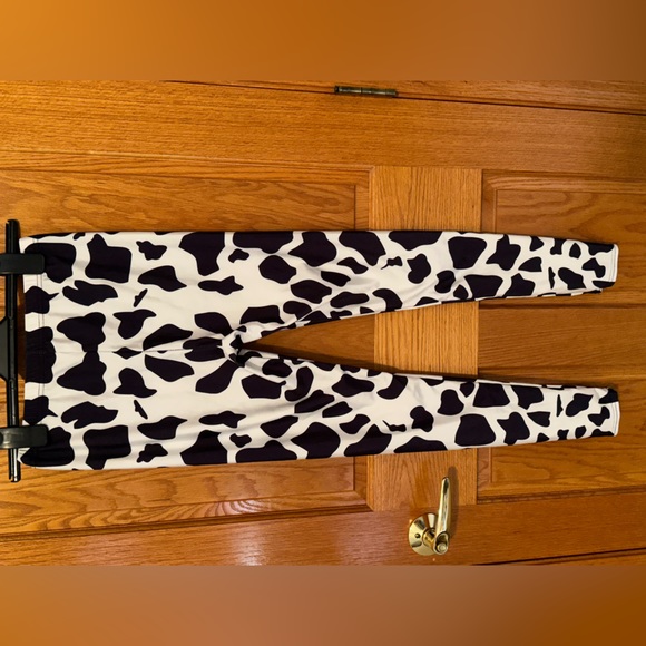 Cow print leggings! - Picture 2 of 2